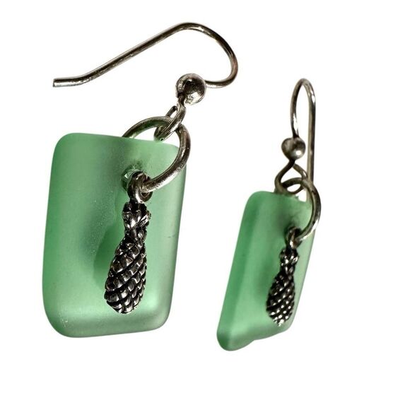 Sterling silver green  Sea Glass  Pineapple charm dangle earrings - Picture 5 of 9